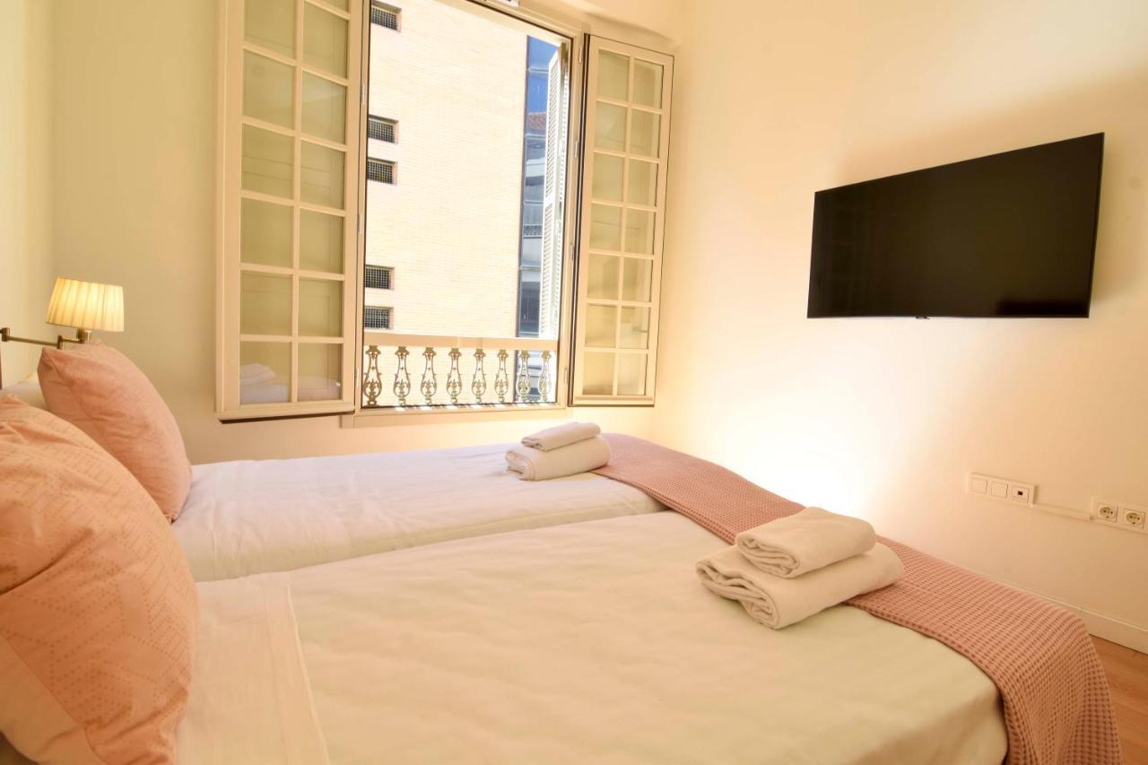 Letmalaga Plaza Del Teatro Premium Apartment ภายนอก รูปภาพ